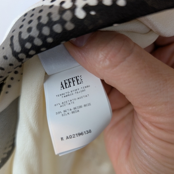 Moschino super rare silk blend blouse size 10 in EUC - Picture 8 of 8